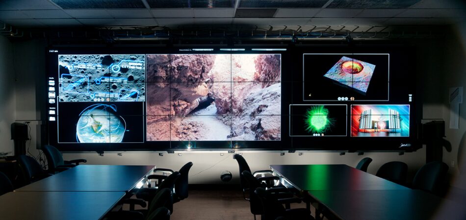 Cyber-Commons - A High Resolution, High Bandwidth, Collaborative Lens for Focusing Attention to Solve Data-rich Problems