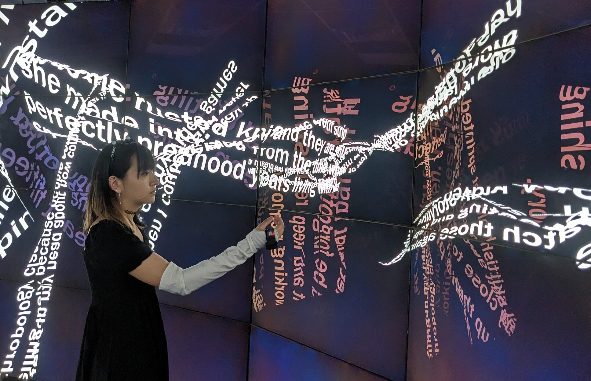 An Elegy for the Departed - an Interactive Virtual Reality+Physical Computing Typographic Performance