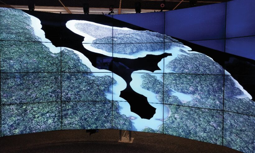 Bringing the Field into the Lab: Large-Scale Visualization of Animal Movement Trajectories within a Virtual Island