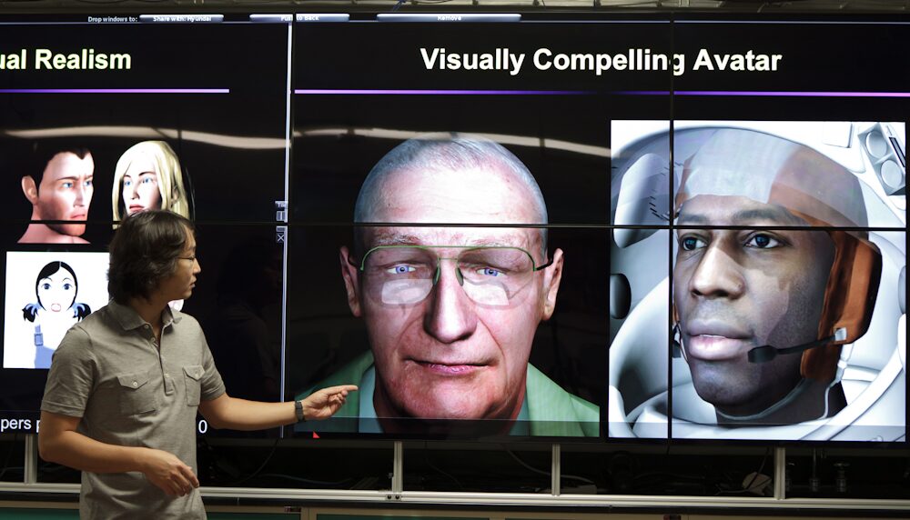 Supervised Hybrid Expression Control Framework for a Lifelike Affective Avatar