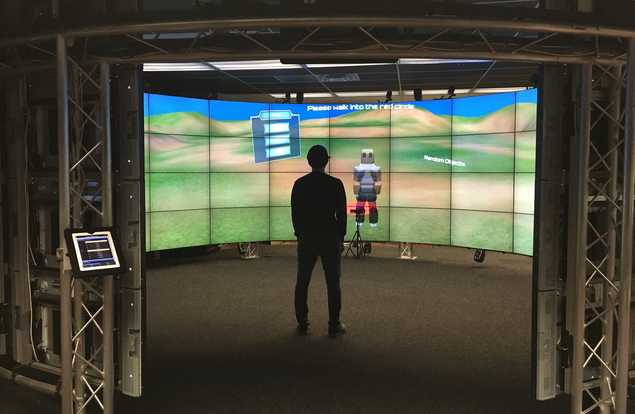 User perspective and higher cognitive task-loads influence movement and performance in immersive training environments